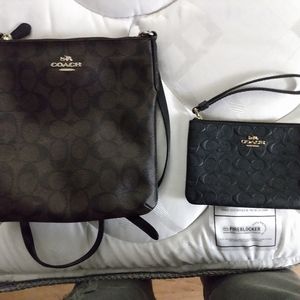 Coach purse cross boddy/wallet
